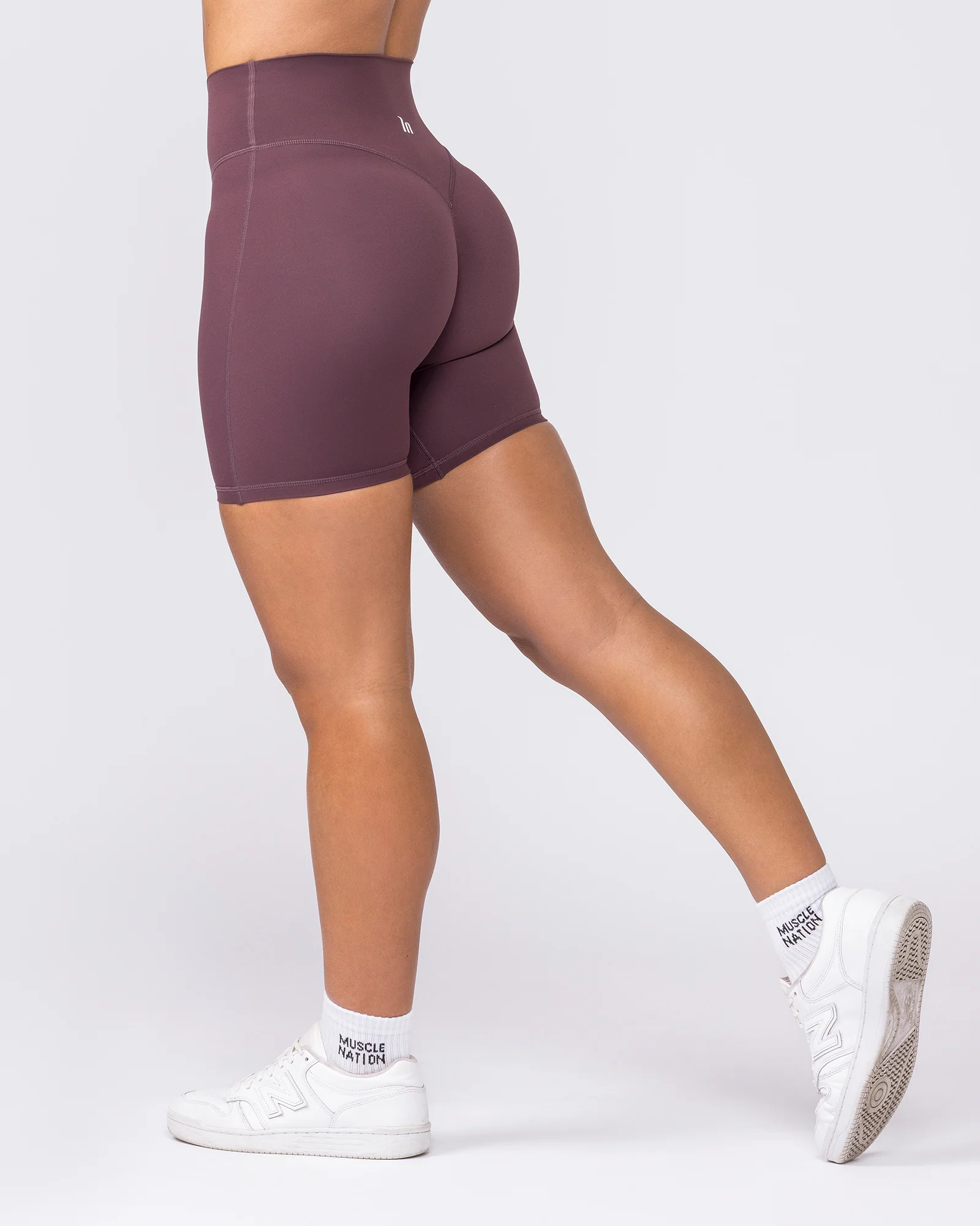 Aura Peachy Invisible Scrunch Bike Shorts - Dark Cherry