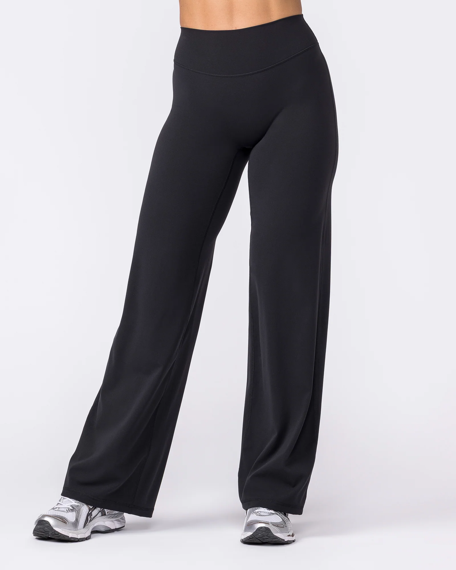 Aura Straight Leggings Short - Black - Image 4