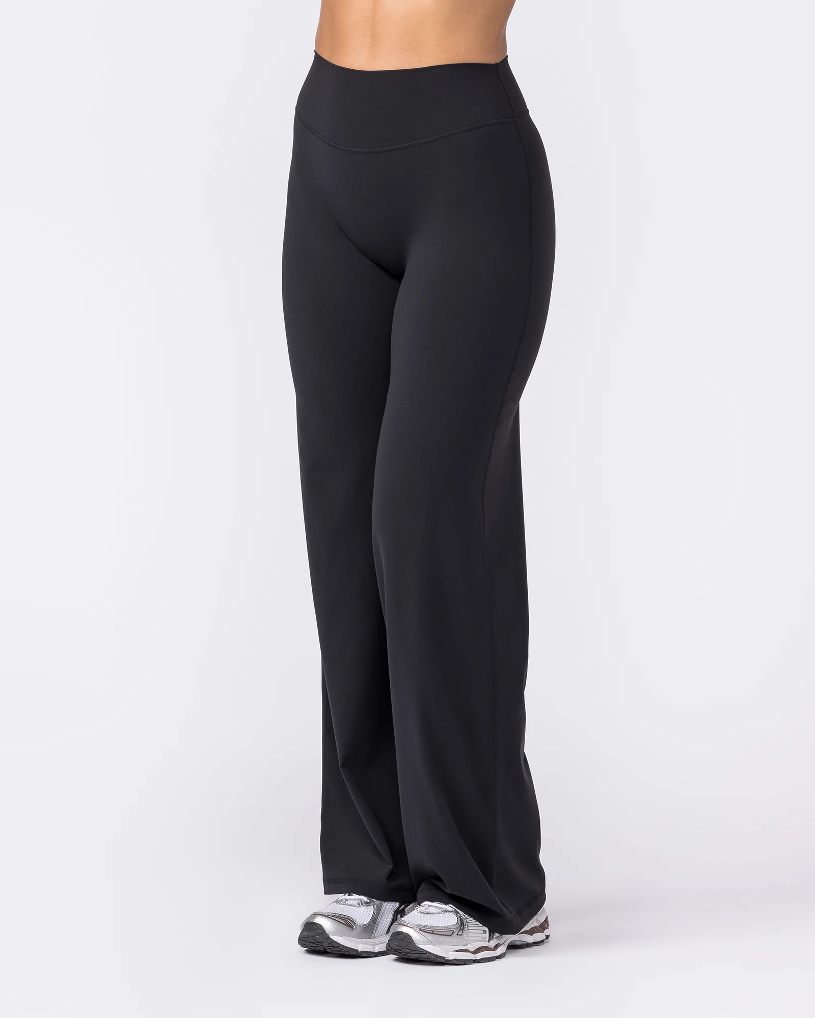 Aura Straight Leggings Short - Black - Image 5