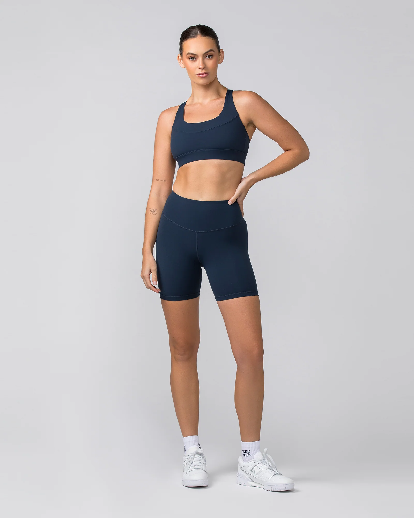 Contour Aura Bike Shorts - Navy - Image 6