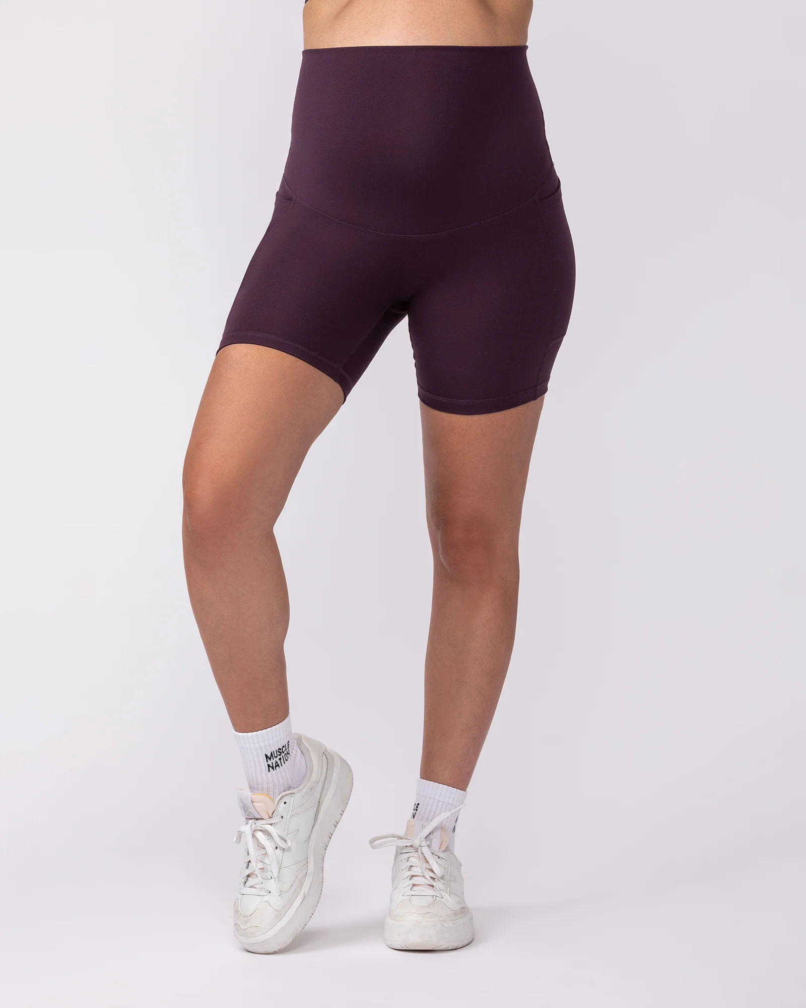 Maternity Everyday Pocket Bike Shorts - Midnight Plum - Image 2