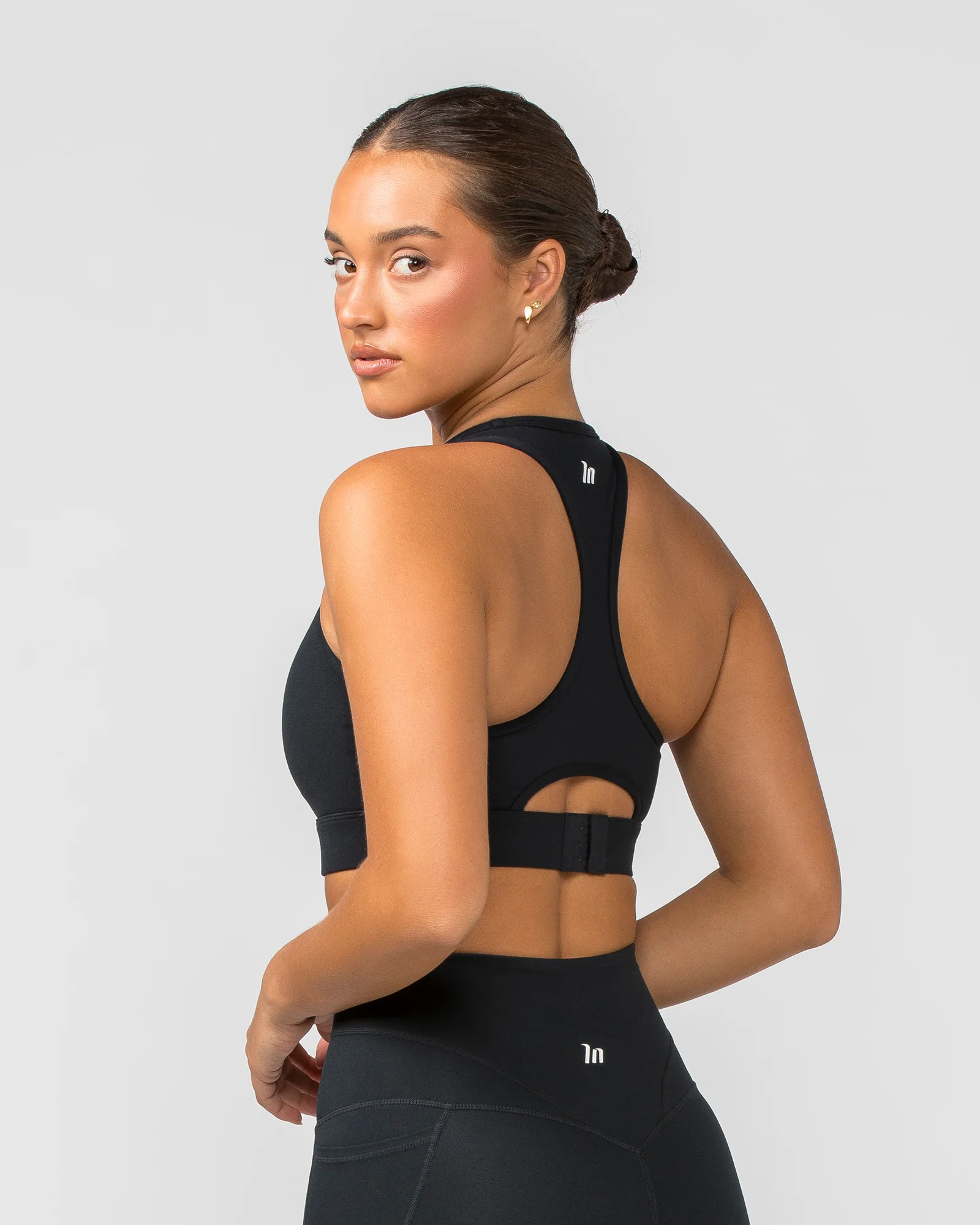 Stamina Moulded Bra - Black - Image 3